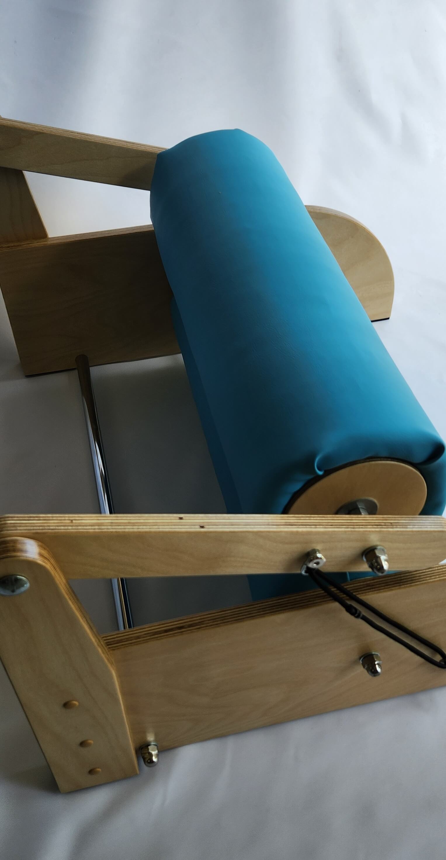 side view of single therapy roller